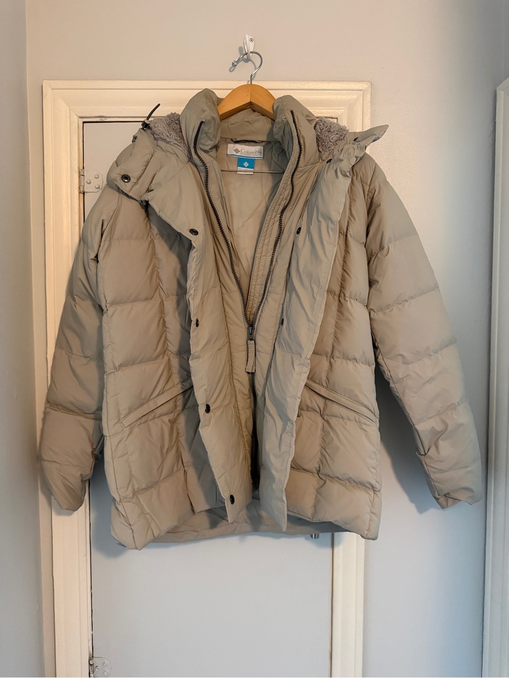 EUC Columbia Amaze Puff jacket